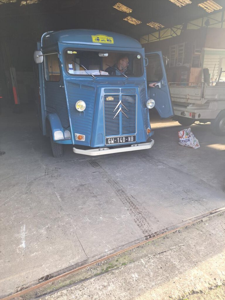 Le Citroën HY dans l’atelier